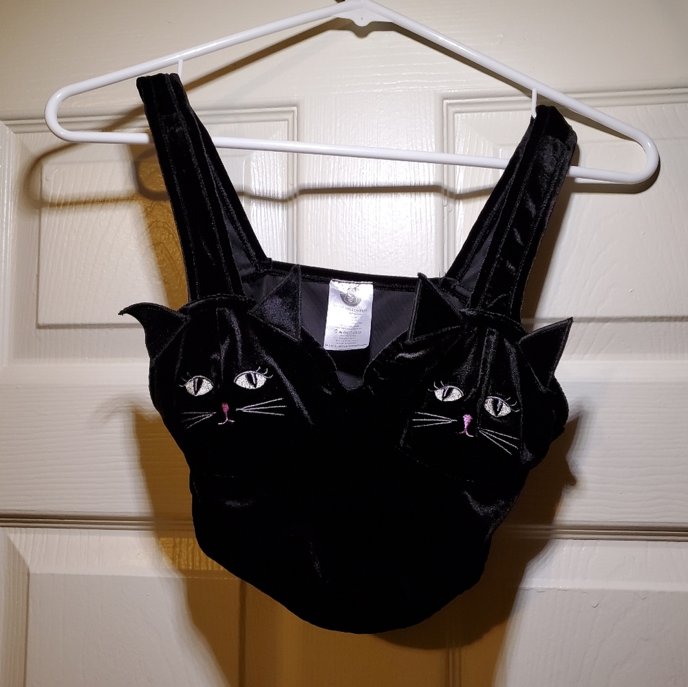 Black Cat Velvet Crop Top